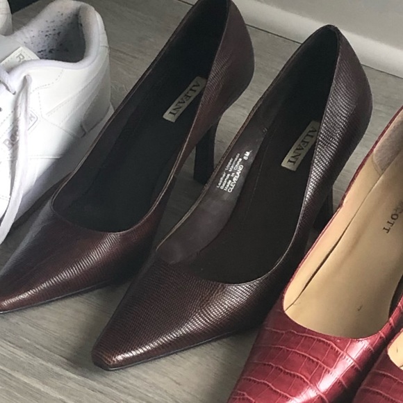 Alfani Brown Leather Upper Clean Preowned Brown  4 inch Heel - Picture 6 of 11